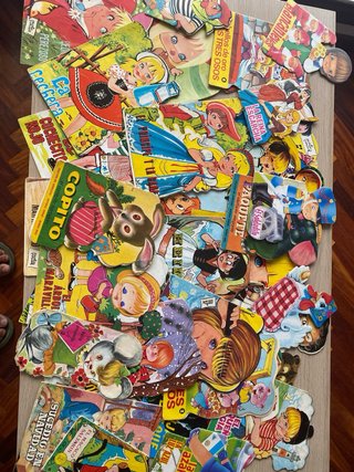 Lote 38 cuentos troquelados antiguos años 60–70