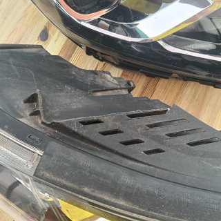2 faros Hyundai i30,,,rotos