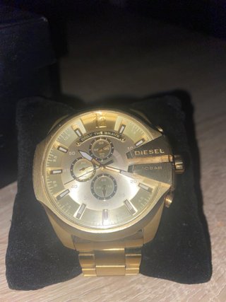 Reloj Diesel Mega Chief DZ4308 Dorado