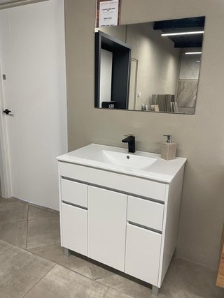 Mueble de Baño Blanco con Lavabo