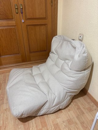 Sillón de suelo beige