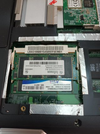 Portatile Acer Aspire 3000 si accende.