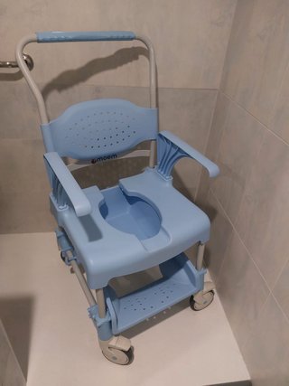 Silla de ducha Moem casi nueva