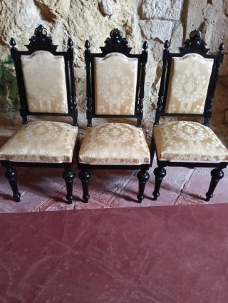 Conjunto de muebles antiguos