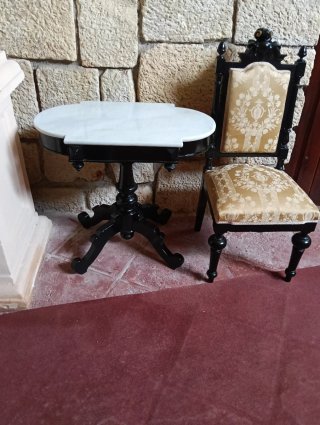 Conjunto de muebles antiguos
