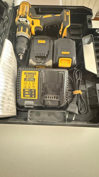 Taladro Percutor DeWalt DCD795