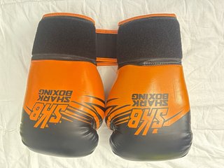 Guantes Shark Boxing Piel 12oz Naranja/Negro