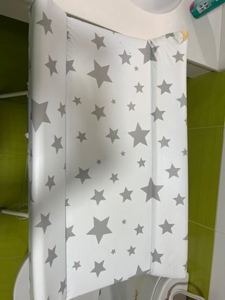 Cambiador de bebé plegable con estrellas