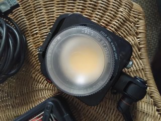Foco LED Zhiyun MOLUS G300