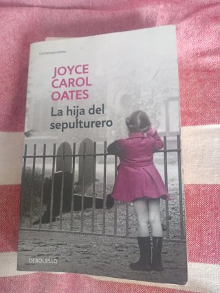 La hija del sepulturero