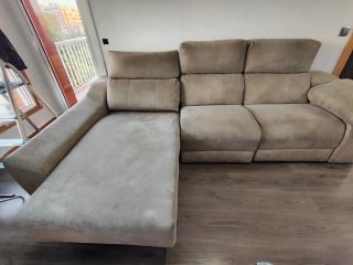 Sofá con Chaise Longue a motor
