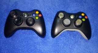Xbox 360 con 2 mandos y 26 juegos