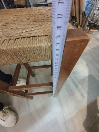 Taburete Alto Rústico de Madera y Cuerda