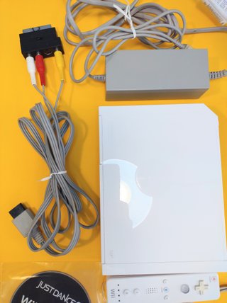 Console Nintendo Wii con Wii Sports e Just Dance 2