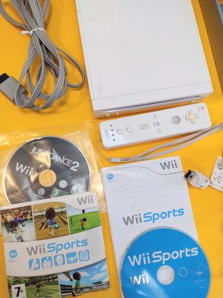 Console Nintendo Wii con Wii Sports e Just Dance 2