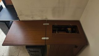 Máquina de coser Singer Sphinx 27k con mueble