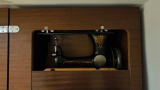 Máquina de coser Singer Sphinx 27k con mueble