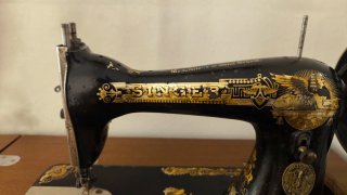 Máquina de coser Singer Sphinx 27k con mueble