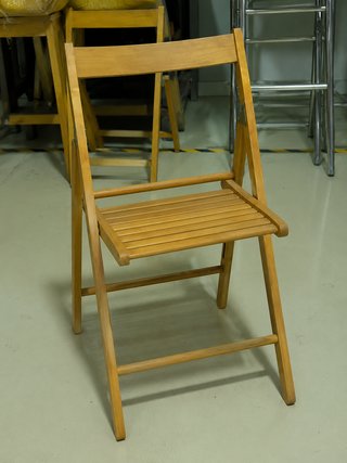 Silla plegable de madera