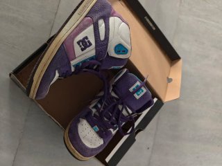Zapatillas DC Shoes Moradas y Blancas