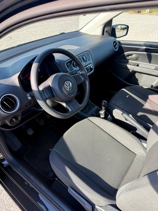 Volkswagen up! 2014