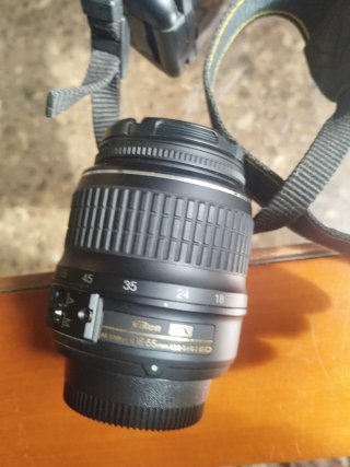 Cámara Réflex Nikon D5100 con Accesorios