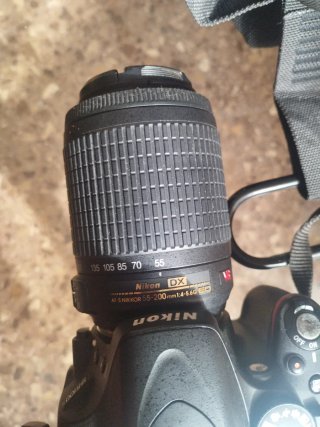 Cámara Réflex Nikon D5100 con Accesorios