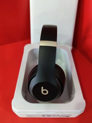 Beats Studio Pro