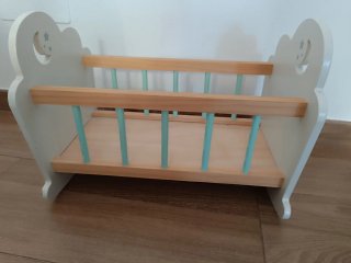 Cunita de madera de juguete + muñeca de regalo