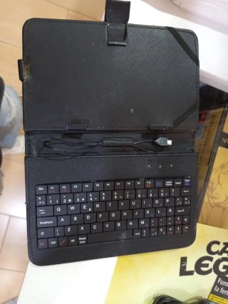 Funda con Teclado para Tablet
