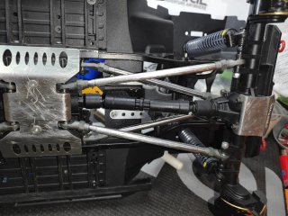 RC Axial CJ7 1/10 PASADO A PORTICOS