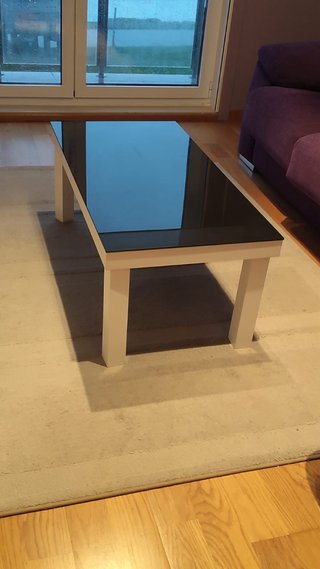 Mesa de Centro Blanca con Sobre de Cristal