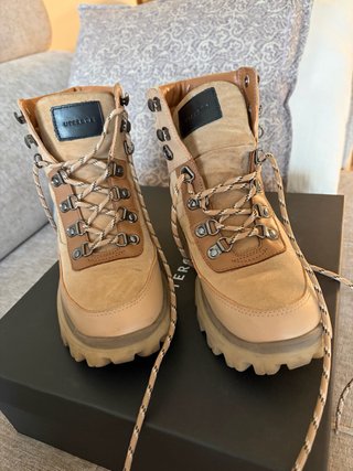 Botas de Piel Vegana Uterqüe