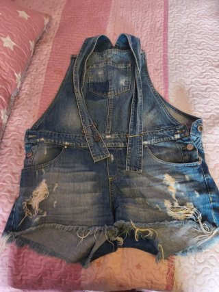 Peto talla 38 y camiseta talla M