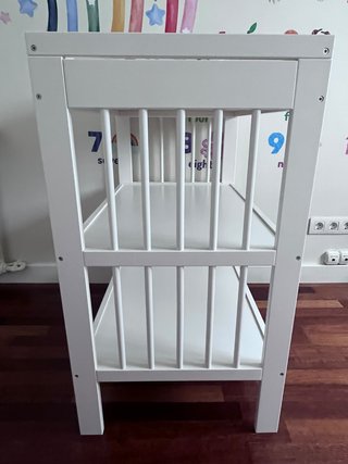 Cambiador de bebé blanco