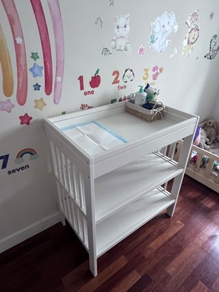 Cambiador de bebé blanco