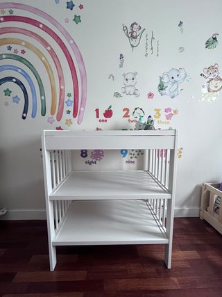 Cambiador de bebé blanco