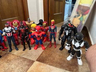 Lote Figuras Superhéroes Marvel y Power Rangers