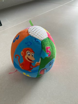 Pelota musical para bebé con números