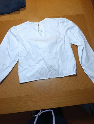Camisa blanca manga larga vestir en perfecto estad