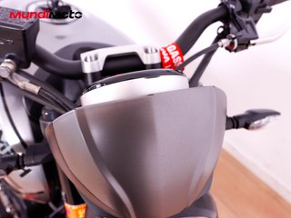 TRIUMPH TRIDENT 660