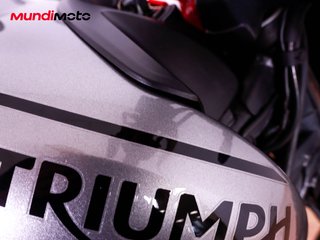 TRIUMPH TRIDENT 660