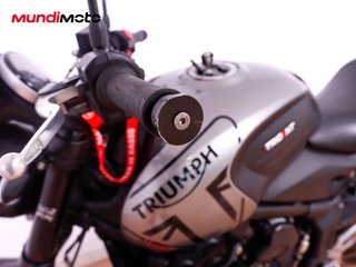 TRIUMPH TRIDENT 660