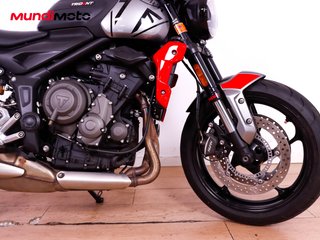 TRIUMPH TRIDENT 660