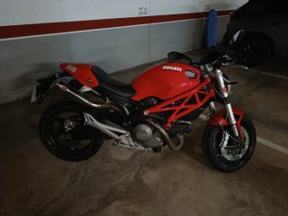 Ducati Monster 696