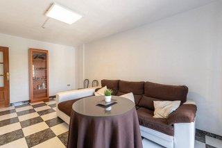 Piso en venta en Polígono Cartuja – La Paz en Granada