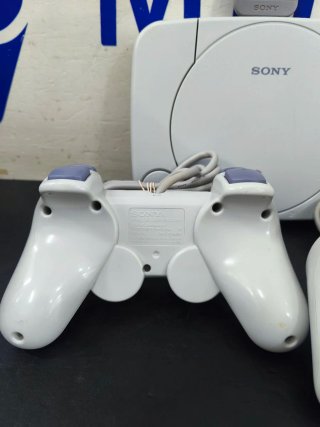 Playstation One + 2 Mandos  1 Año Garantía