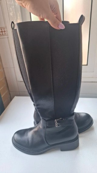 Botas altas negras