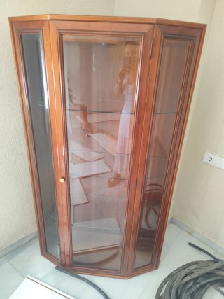 Mueble Vitrina de Madera