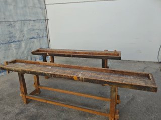 Bancos de carpintero antiguos de madera